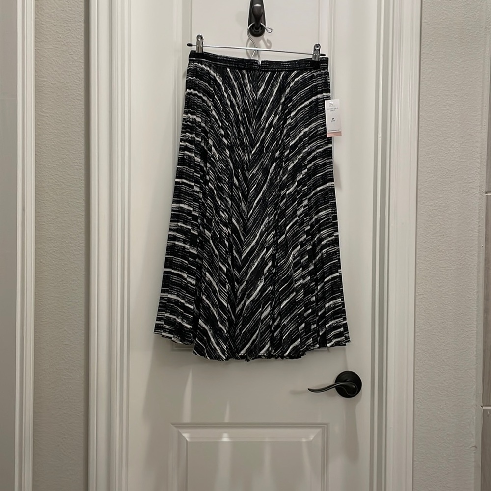 Banana republic petite midi skirt - NEW